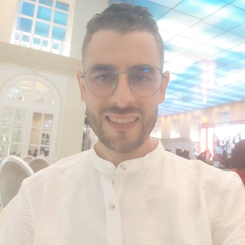 Amine E.
