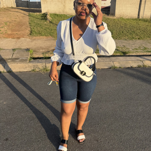 aviwe M. profile photo