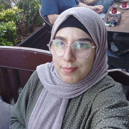 chaimaa  . profile photo