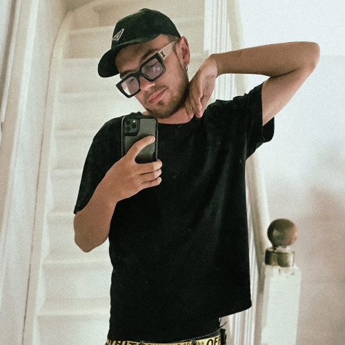 Theo b. profile photo