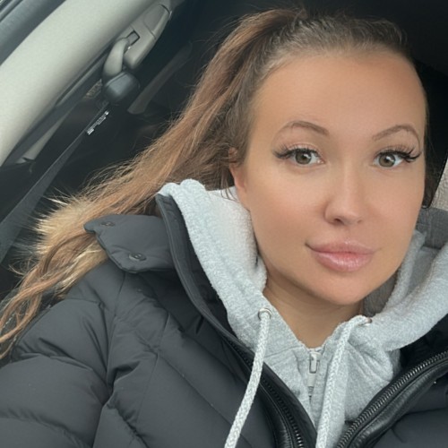 Nadya N.