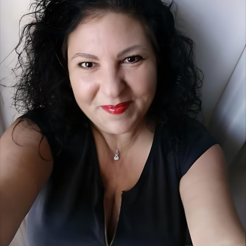 Suzanne D. profile photo