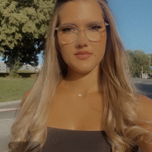 Sara  C.