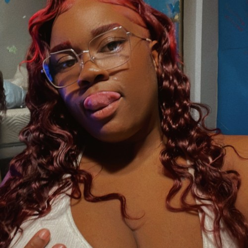 Royalty  E. profile photo