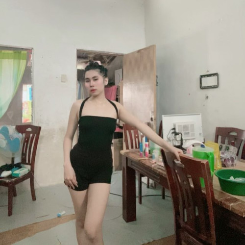 elvie e. profile photo