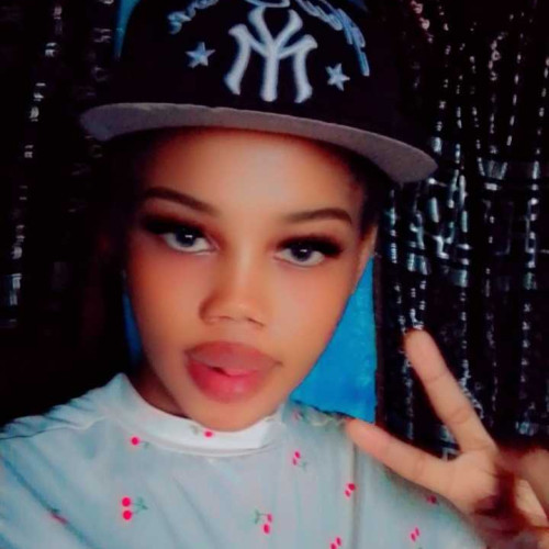 she's w. profile photo