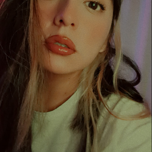 Mia K.