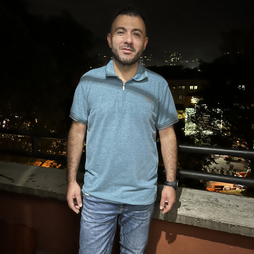 rey M. profile photo