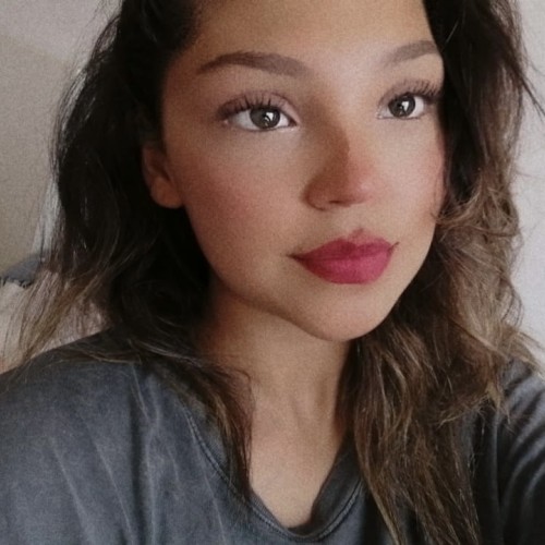 Valeria R.