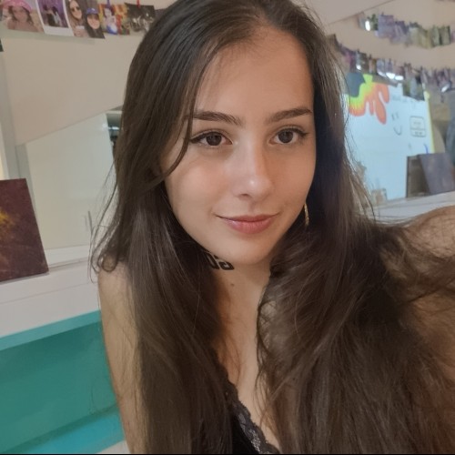 Letícia  B. profile photo