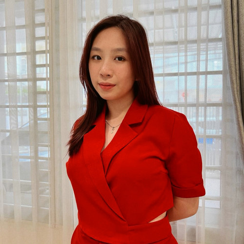 Helen L. profile photo