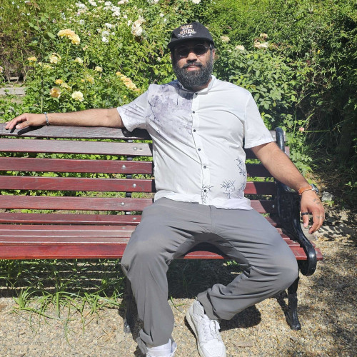 Man Bharat S. profile photo