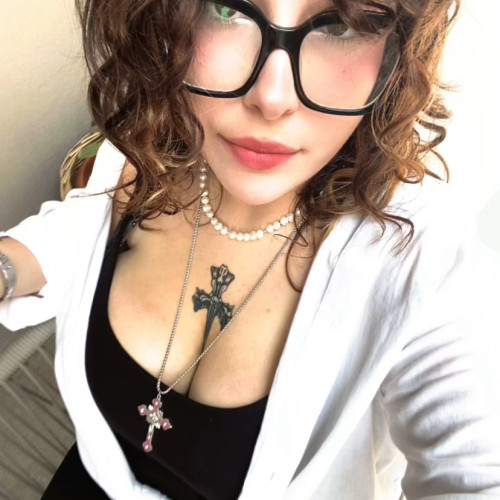 Lara R. profile photo