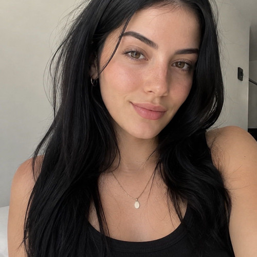Luz V. profile photo