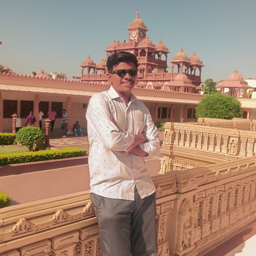 Hardik T. profile photo