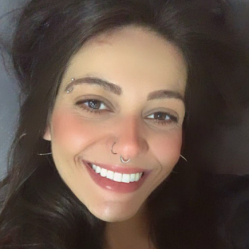 Ana Laura M.
