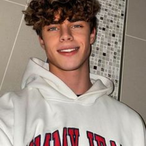 Ethan R.