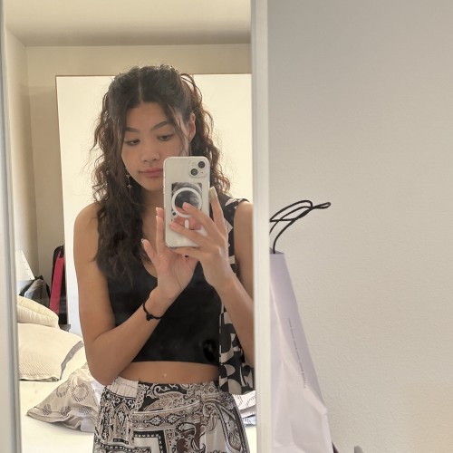kiana k. profile photo