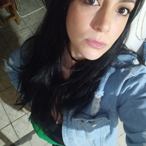 Mia L.