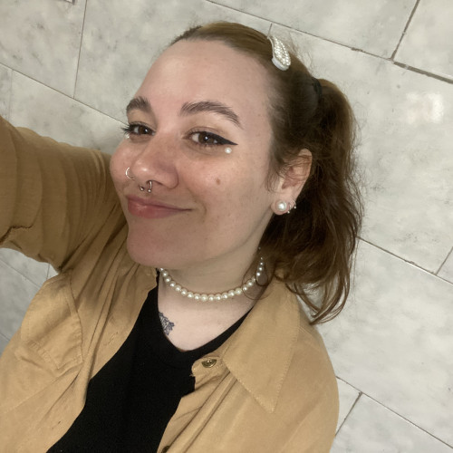 Bee T. profile photo