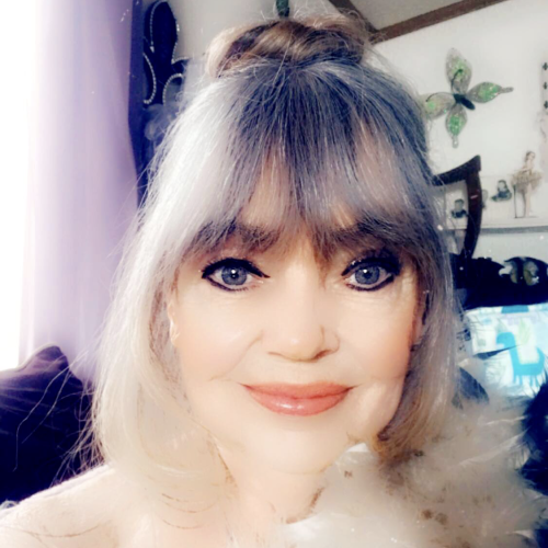 Vicki F. profile photo