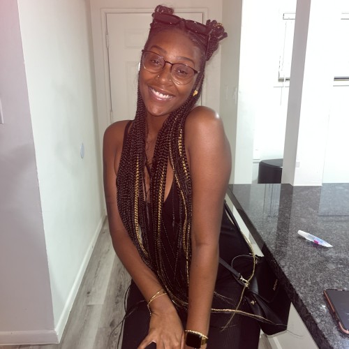 Kamaria W.