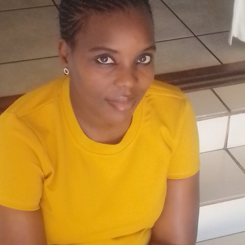 Hlengiwe  M.