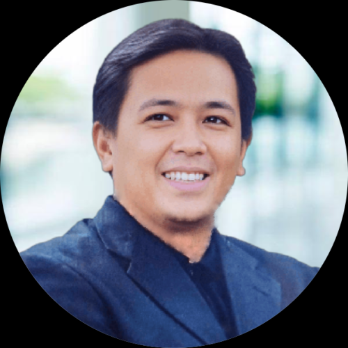Kenji M.