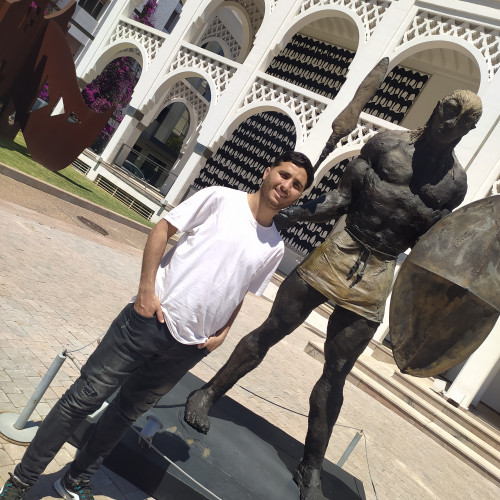 Hicham  C.