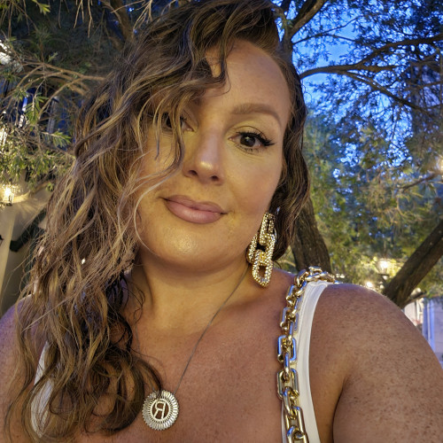 Raquel T. profile photo