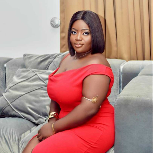 Thick Black Queen T.