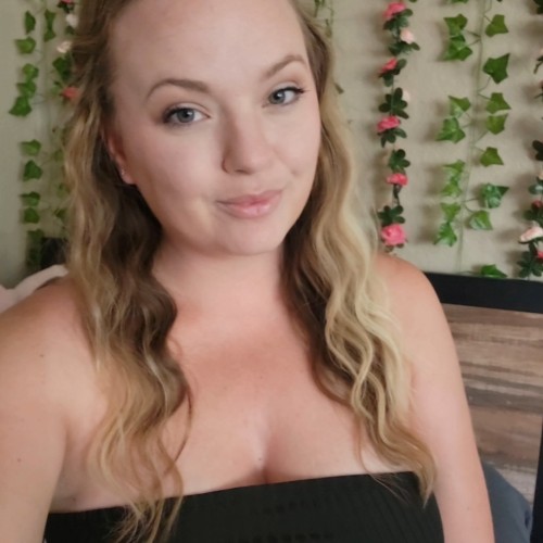 Cassandra  L.