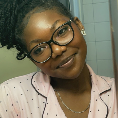 Naomi M. profile photo