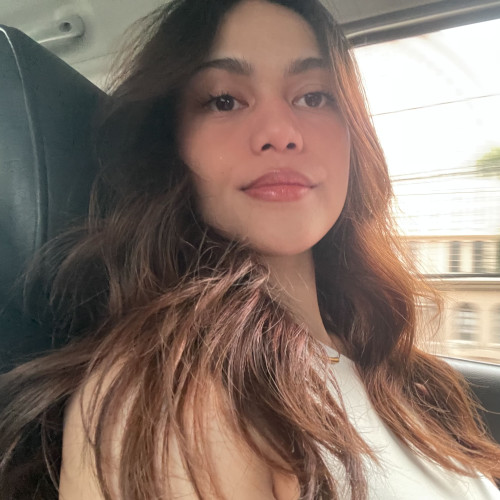 Naomi (no explicit content) N. profile photo