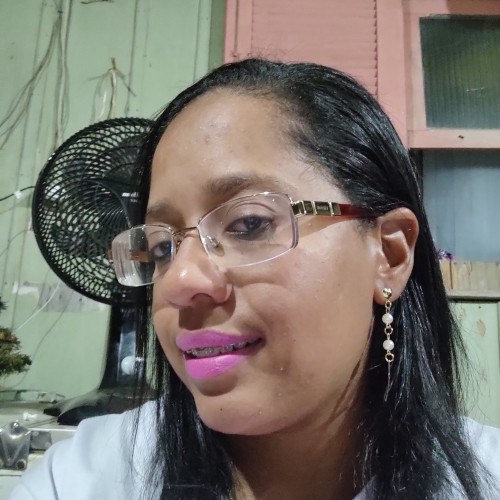 Aline  D.