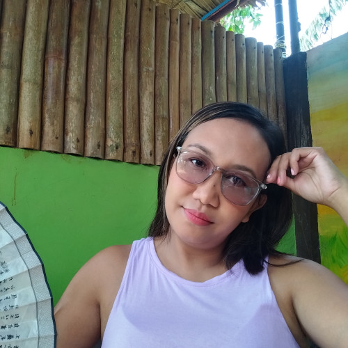 Liluna R. profile photo