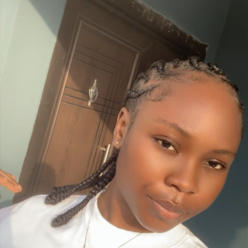 Kaxelyn E.