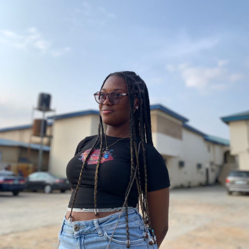 Loveth  E. profile photo
