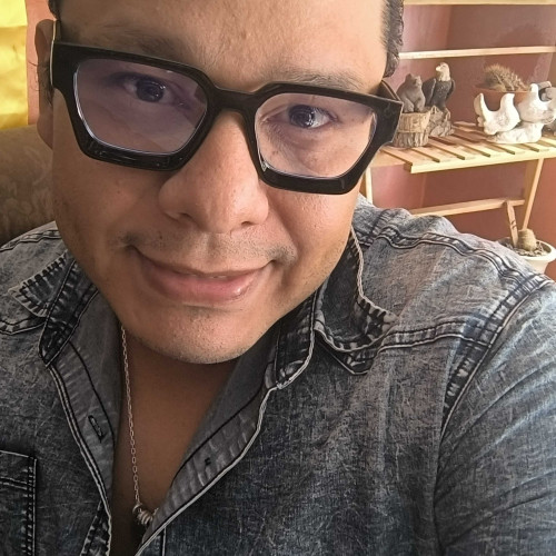 carlos L. profile photo