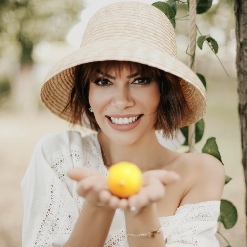 Lara S.