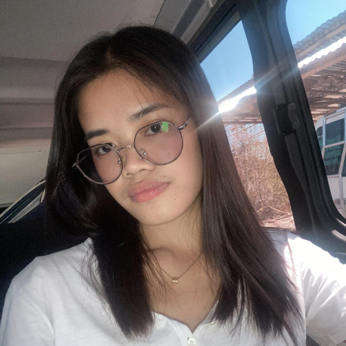 Claire L. profile photo