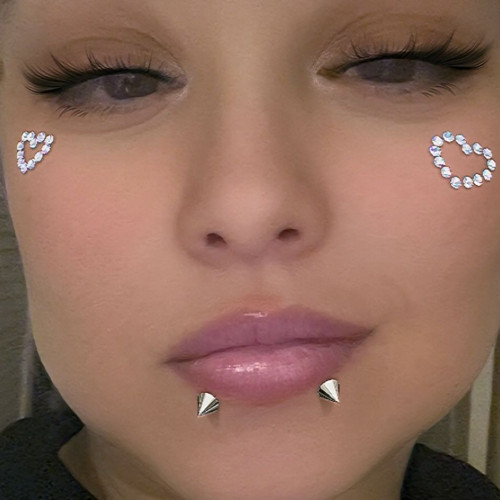 Scarlet R. profile photo