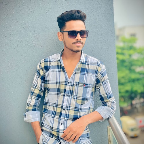 Alok  C.