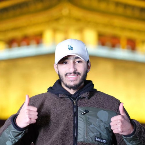ILYAS E.