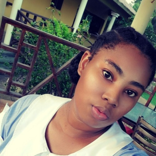 Tia M.