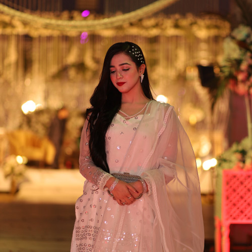 aish  w. profile photo