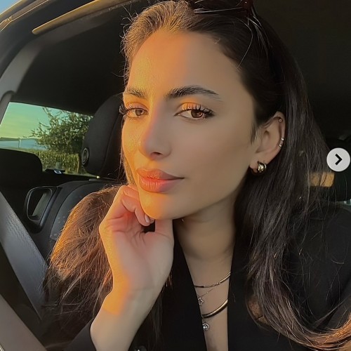 Chloé  J.