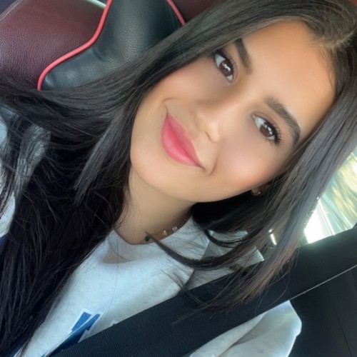 Dounia L. profile photo