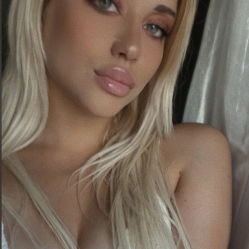 mia f.