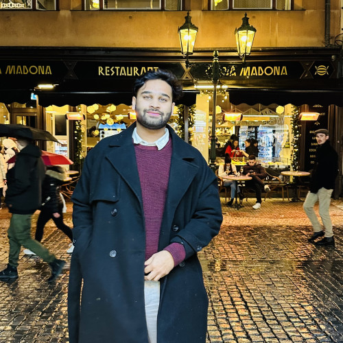 Arif R.